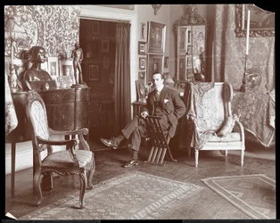 Malcolm Strauss in seinem Studio in New York, ca. 1895 (Silbergelatineabzug)